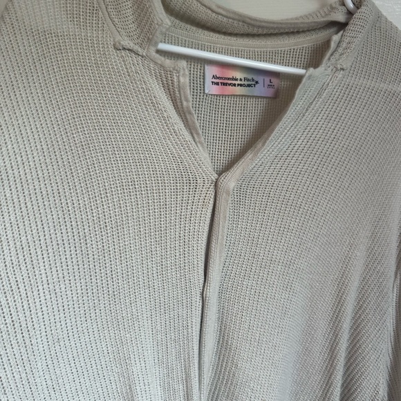 A&F The Trevor Project stylish shirt - Picture 2 of 3